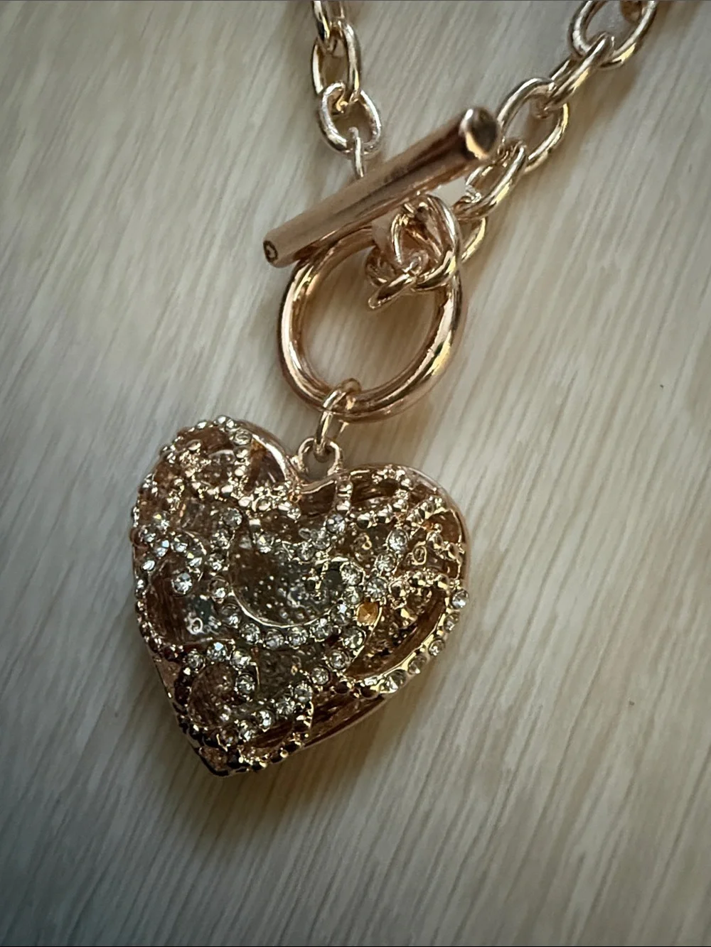 GUESS Rose Gold-Tone Textured Heart Toggle Necklace